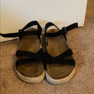 Platform sandals